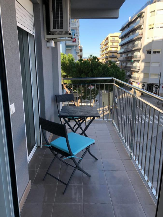 Beta'S Place - Apartamento Primera Linea De Playa بلانيس المظهر الخارجي الصورة