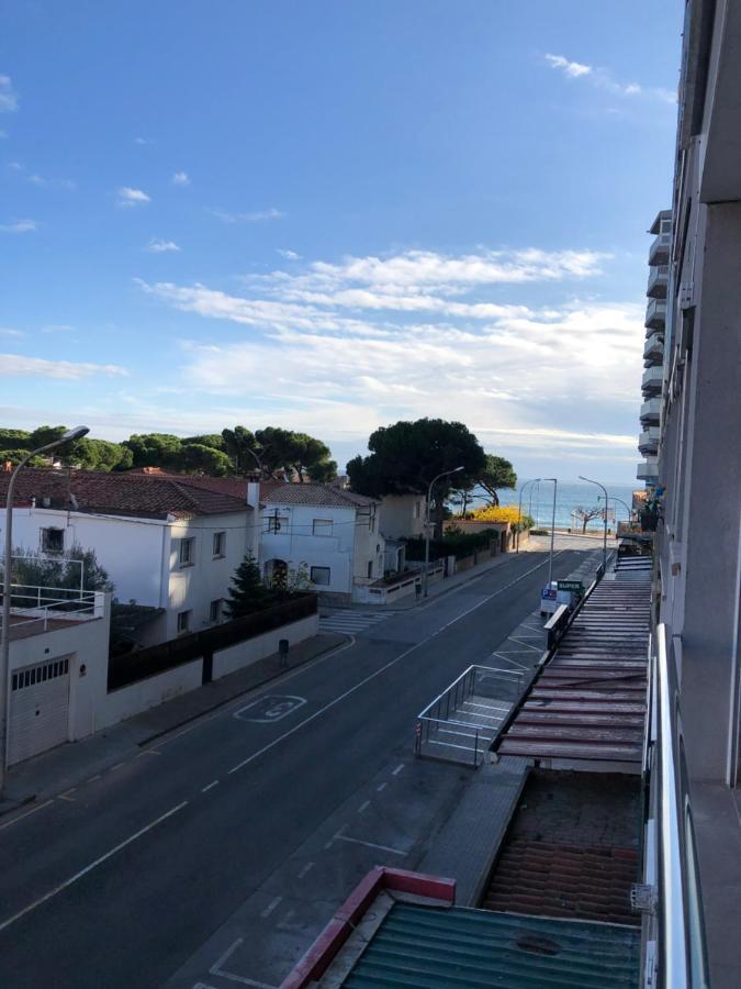 Beta'S Place - Apartamento Primera Linea De Playa بلانيس المظهر الخارجي الصورة